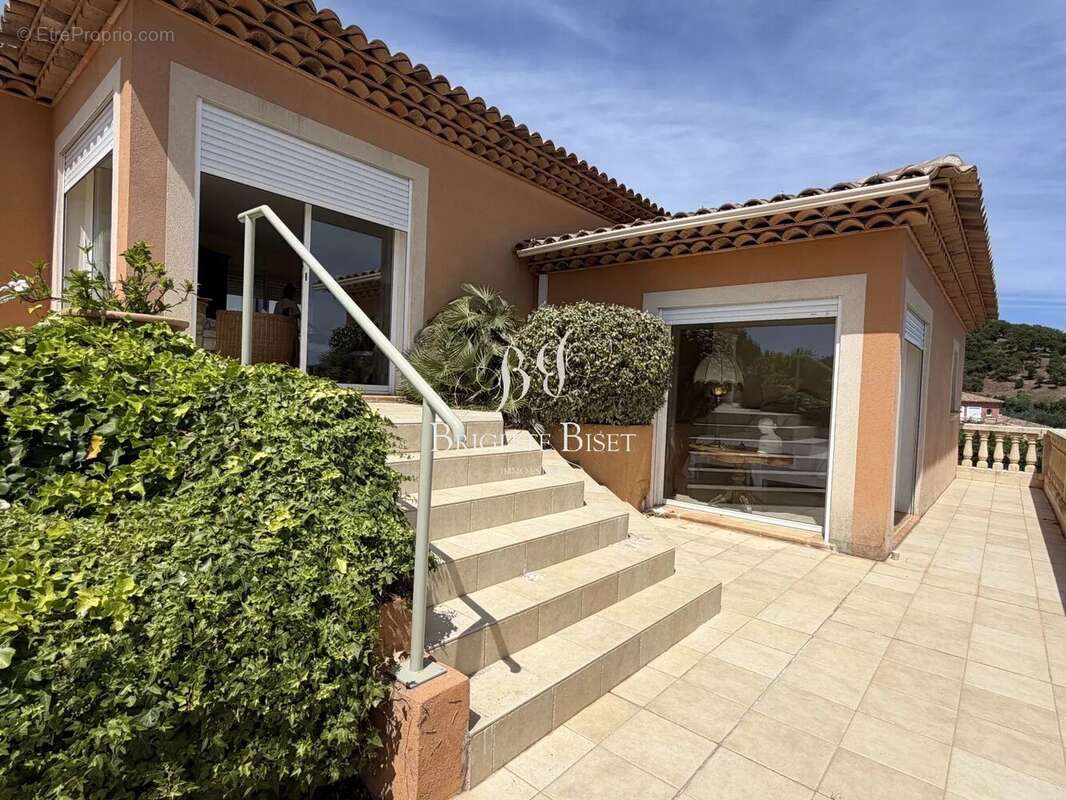 Villa à vendre à Sainte Maxime la Croisette - photo 3