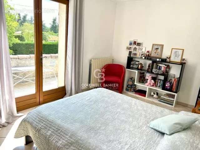 Maison à SAINT-CEZAIRE-SUR-SIAGNE