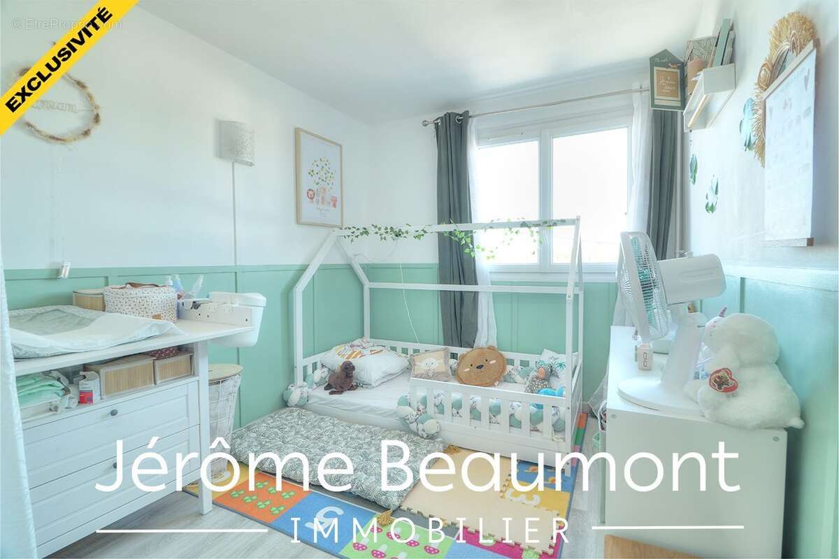 Appartement à EZANVILLE