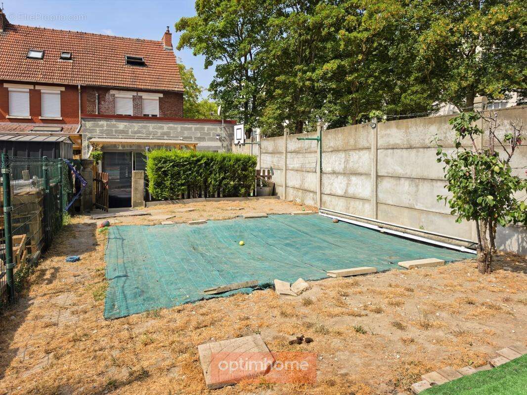Maison de ville de 146 m² – 4 chambres – bureau – cour et jardin - photo 3