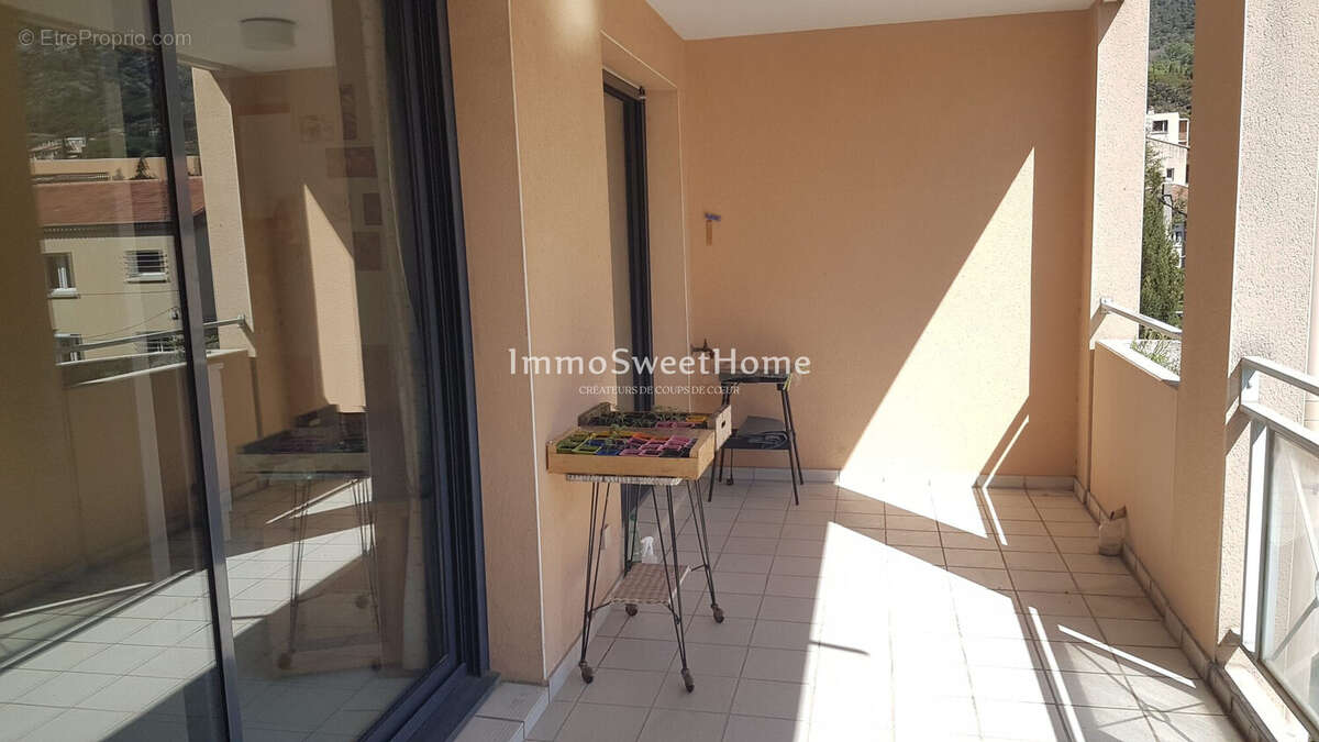 Appartement à NYONS