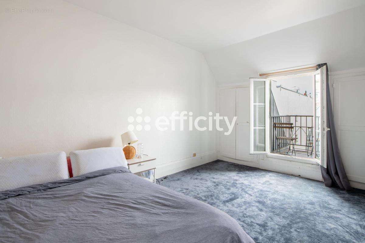 Appartement à PARIS-9E