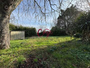 Terrain à FARGUES-SAINT-HILAIRE