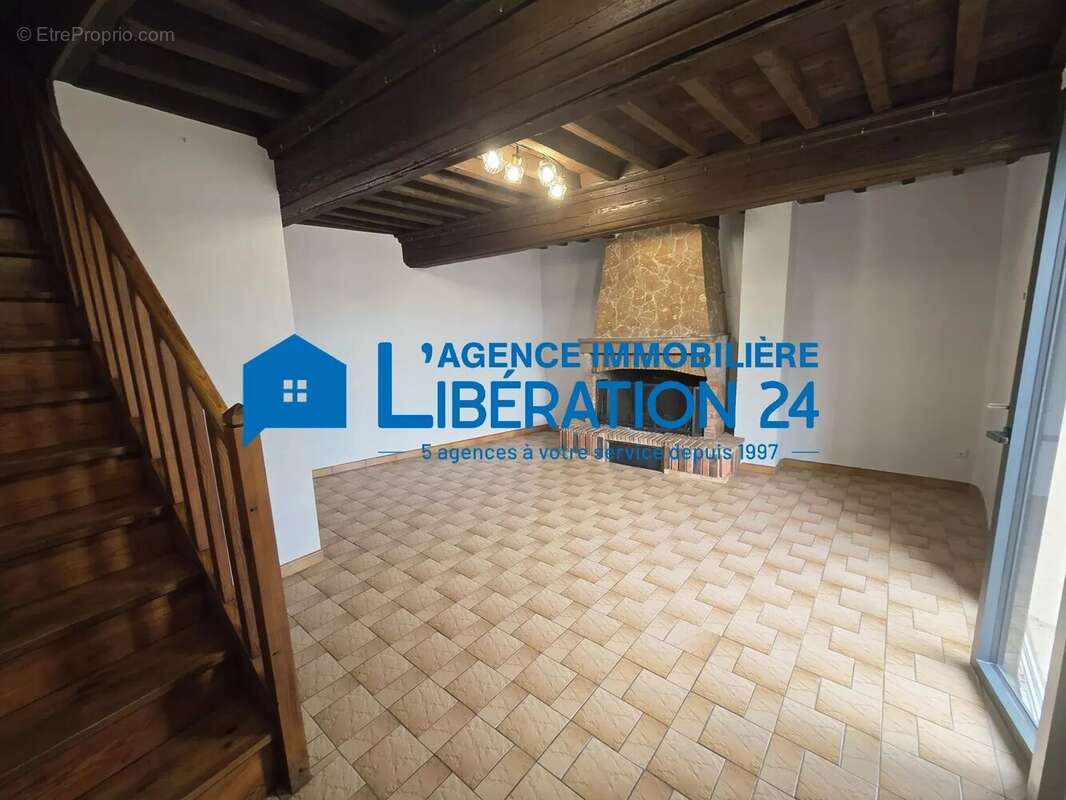 Maison à GENILAC