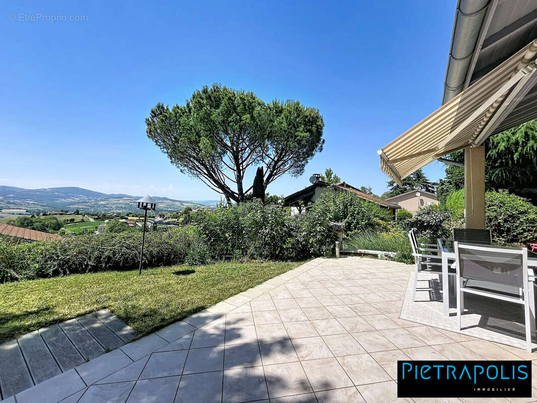 Maison 115 m² à Sourcieux-Les-Mines  - photo 2