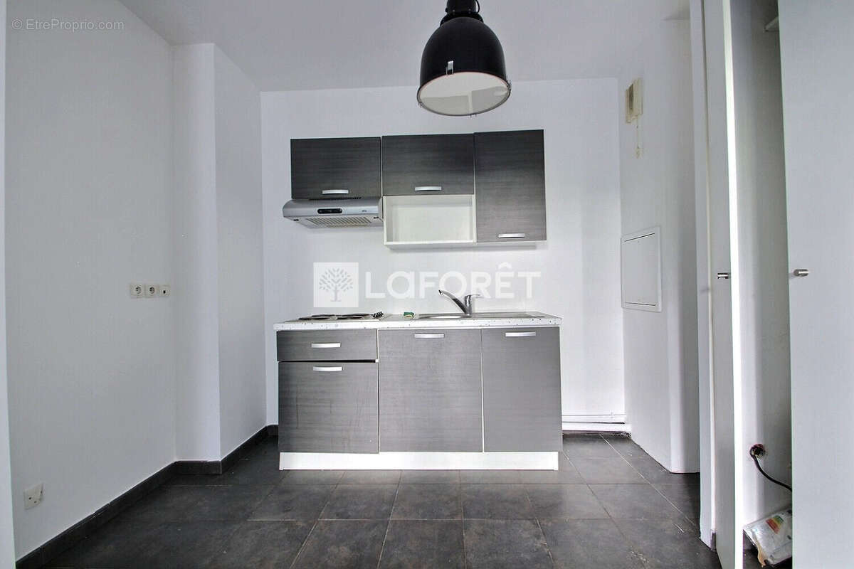 Appartement à vendre à Suresnes 2 pièces avec jardin privatif, terrasse et parking Résidence récente - photo 10