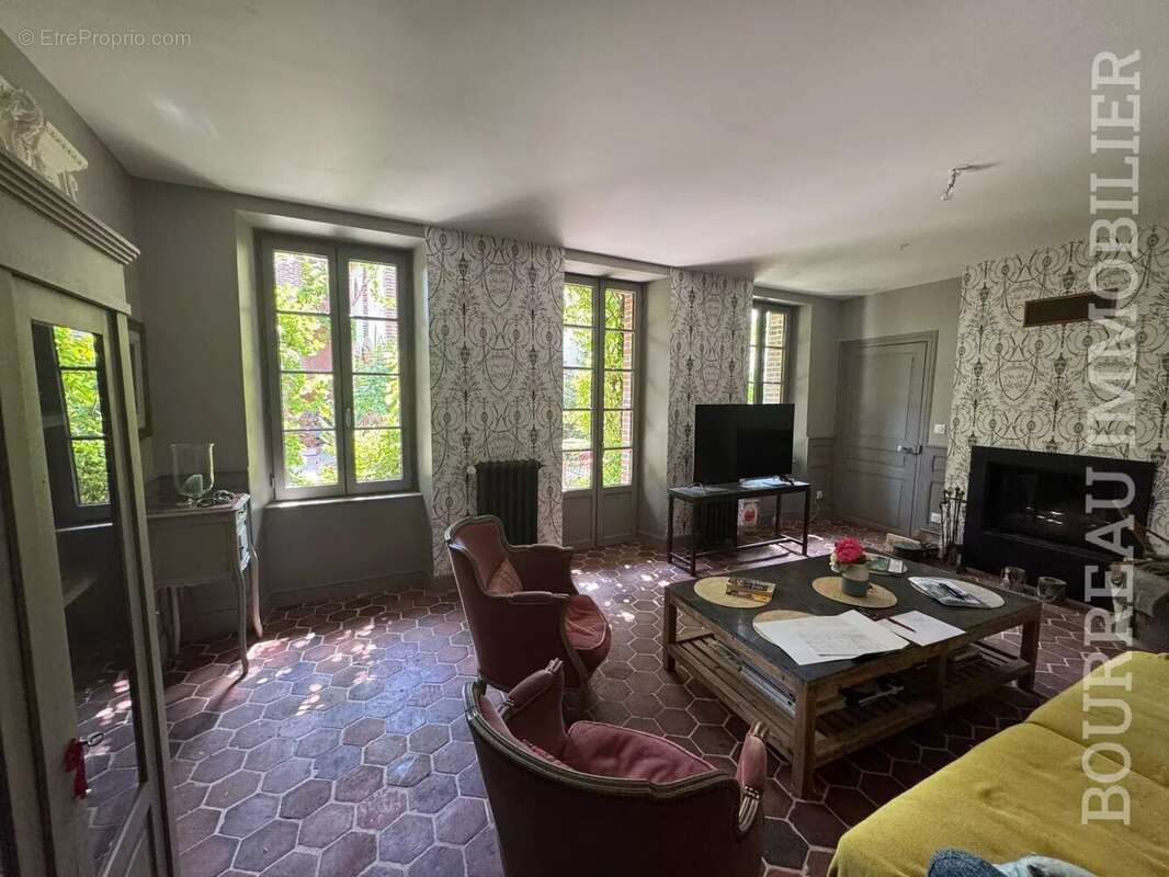 Maison à CEZY