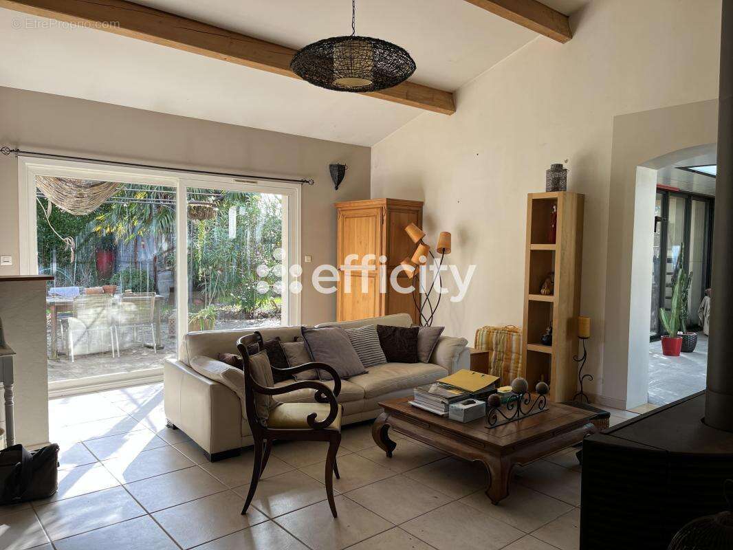 Maison à SAINT-GELAIS