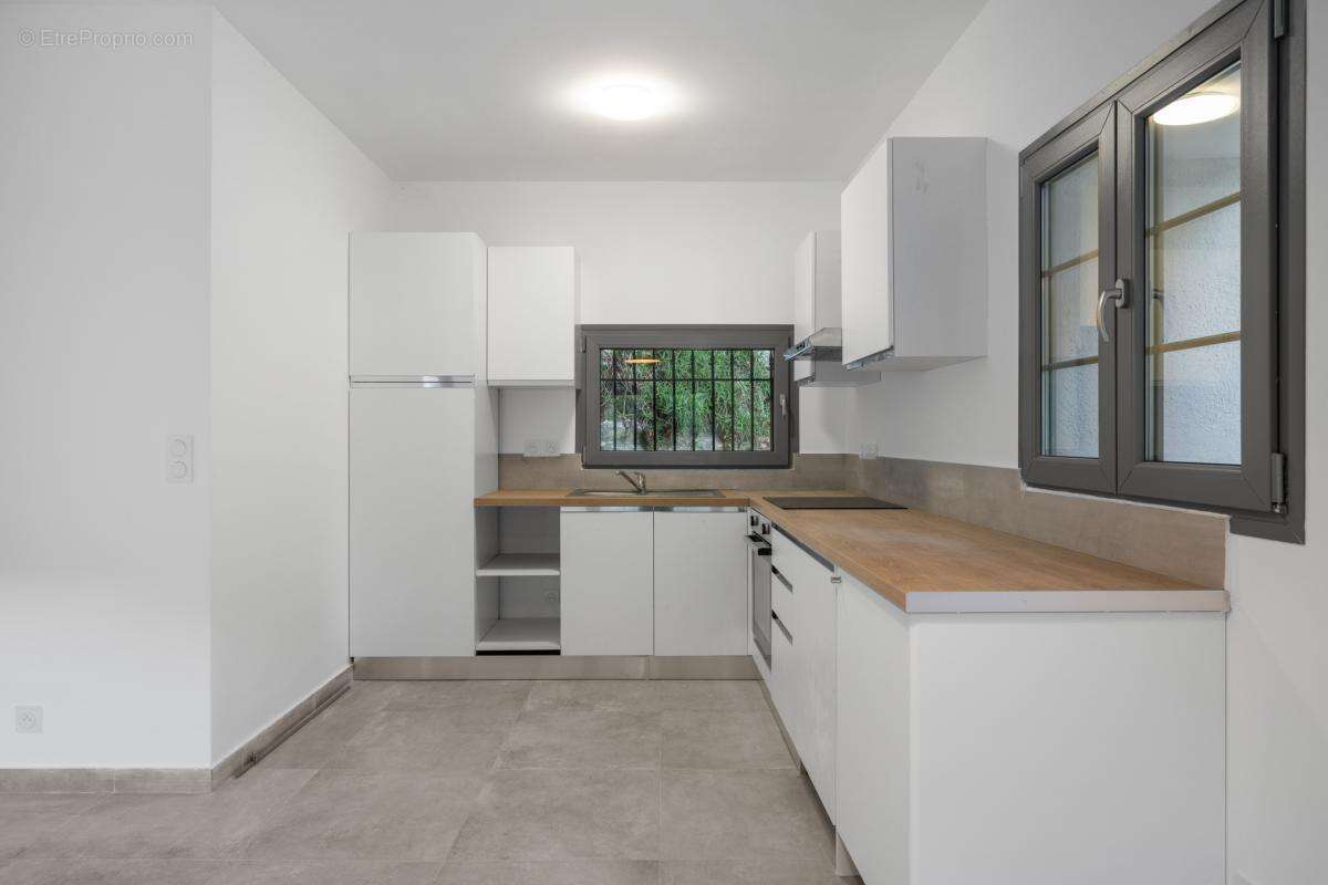 Appartement à TOURRETTE-LEVENS