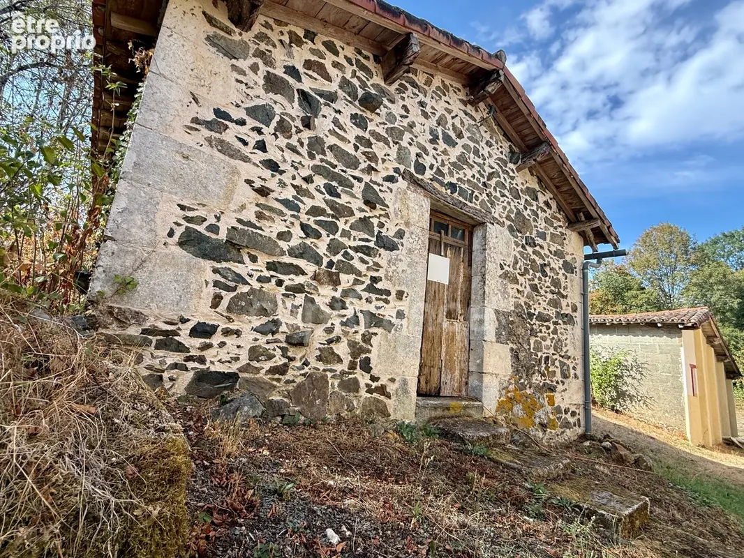 Maison de caractère avec piscine et nombreuses dépendances dans un environnement paisible - photo 18