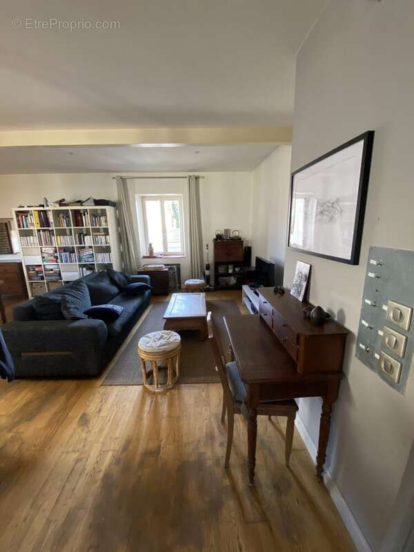 Maison à SAINT-HILAIRE-DU-ROSIER