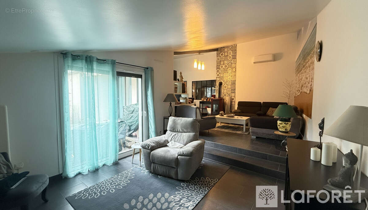 Maison à ROMILLY-SUR-SEINE