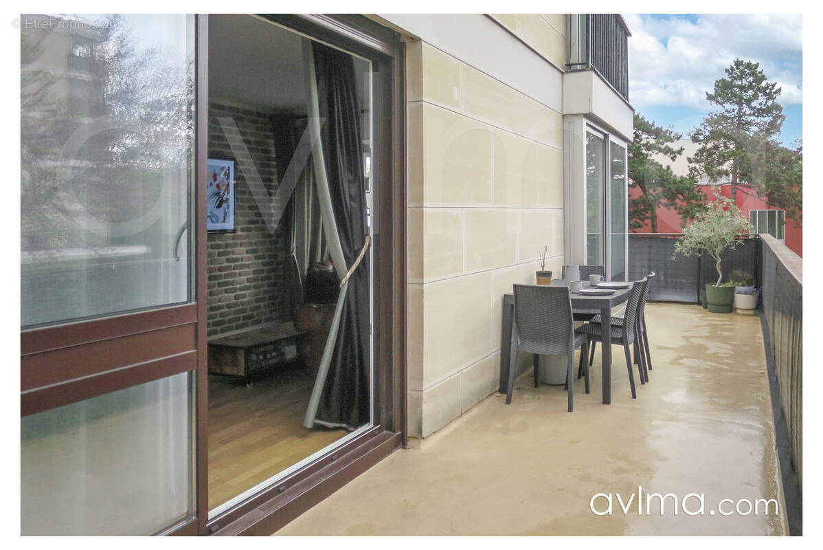Appartement à FONTENAY-LE-FLEURY
