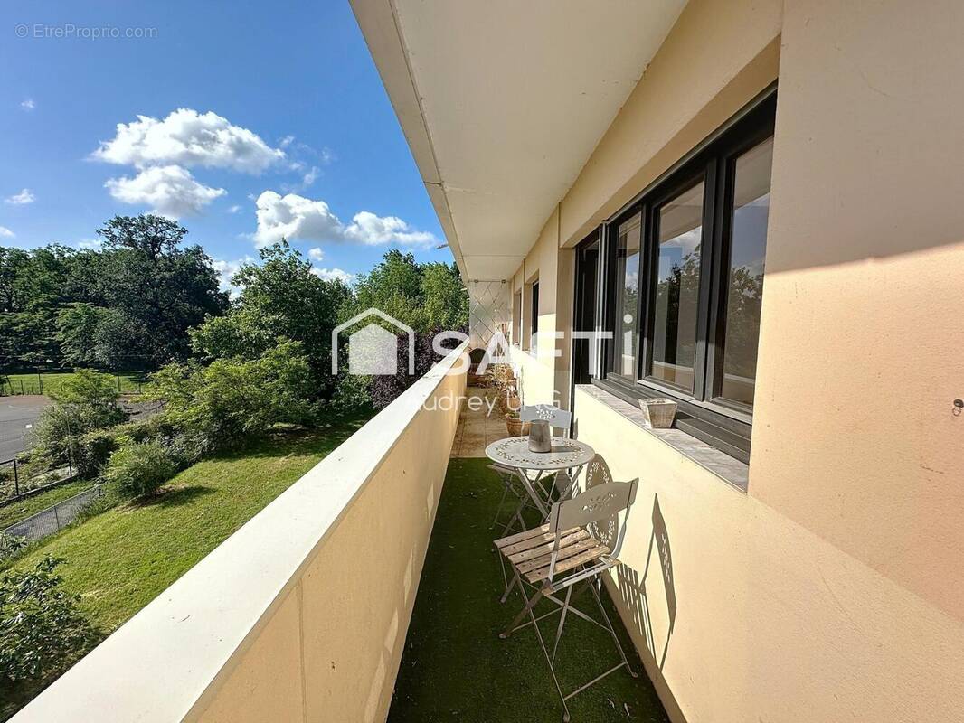 Photo 1 - Appartement à LORMONT