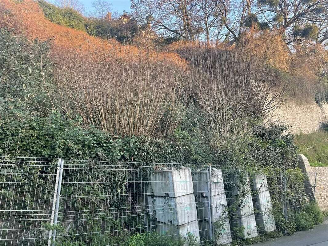 Terrain à DINAN