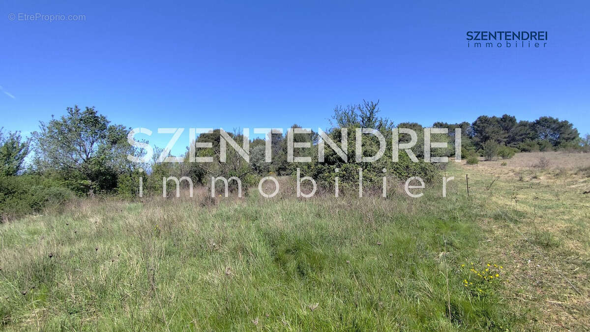 Terrain 2 212 m² à vendre à Souvignargues (30250) - photo 2