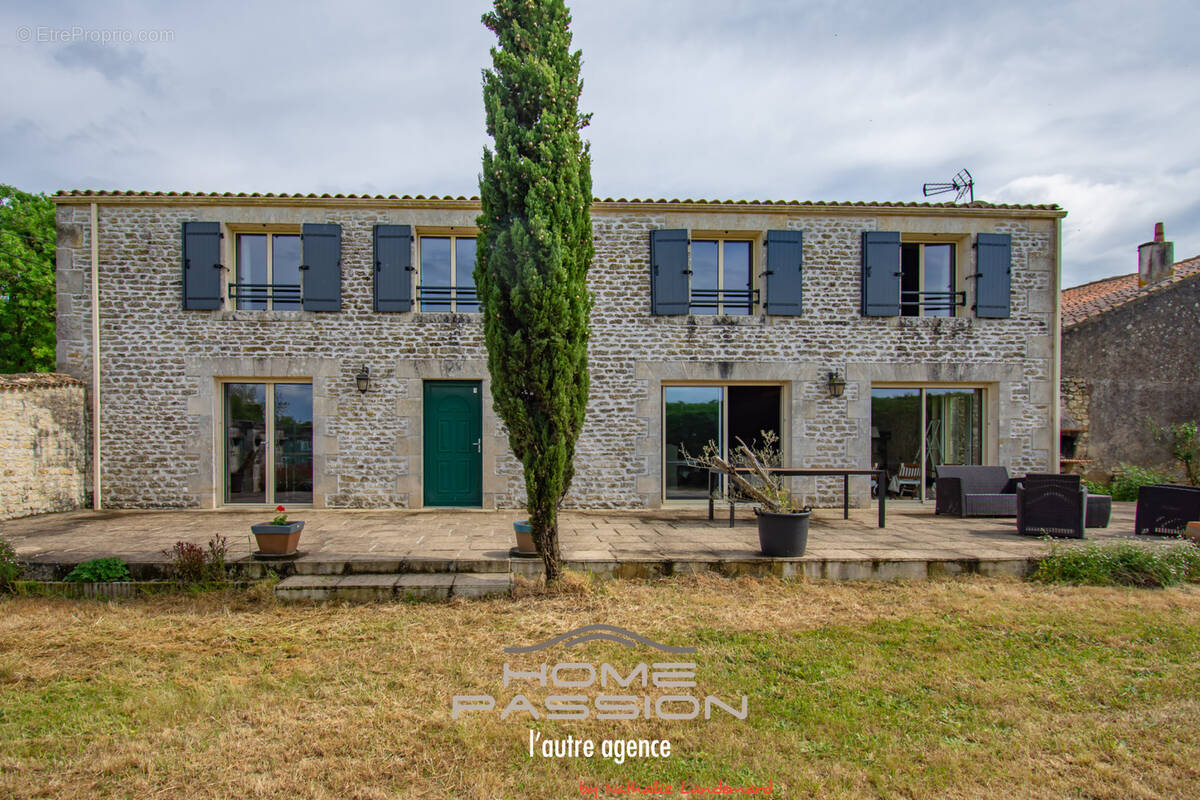 Maison à NIEULLE-SUR-SEUDRE