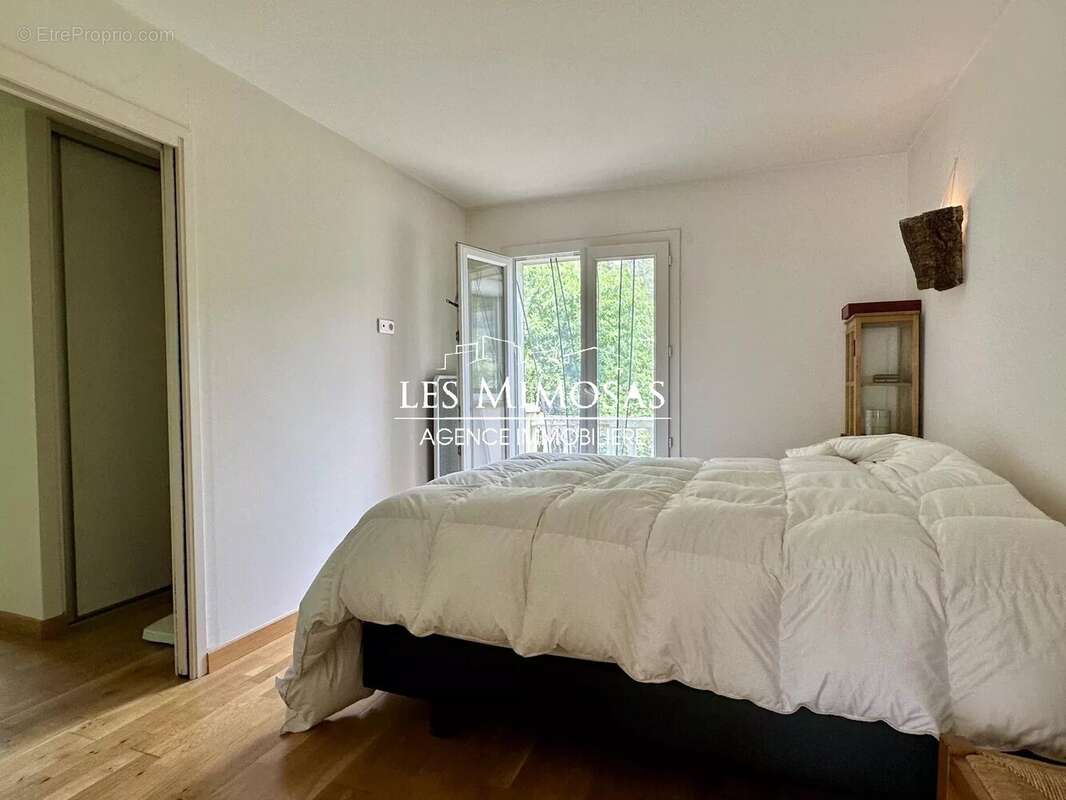 Maison à ROQUEBRUNE-SUR-ARGENS