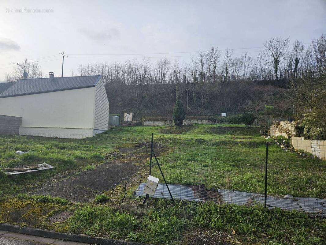 Terrain à BLANGY-TRONVILLE