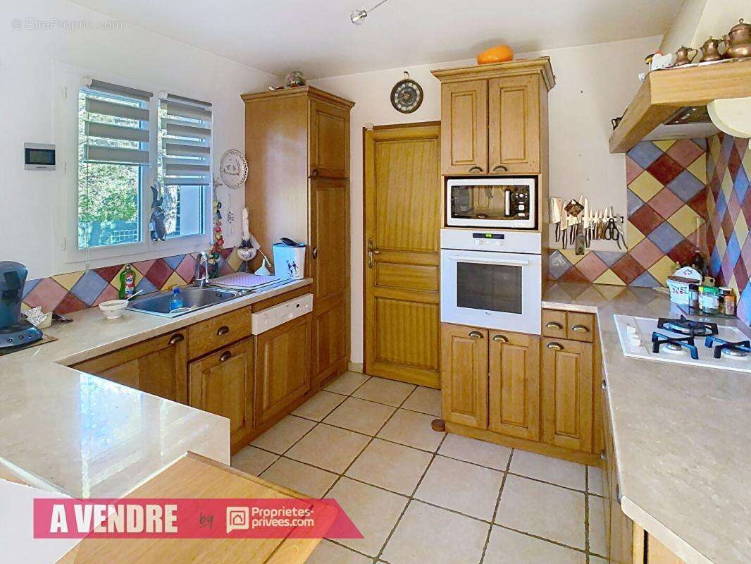 Maison à PLAN-D'AUPS-SAINTE-BAUME