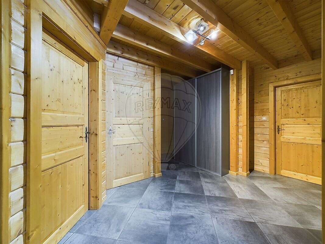 Maison à COSNES-ET-ROMAIN