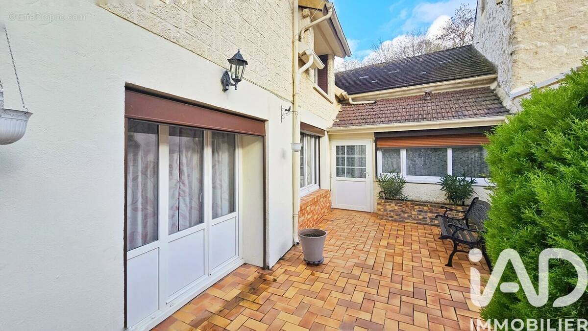 Photo 1 - Maison à MARINES