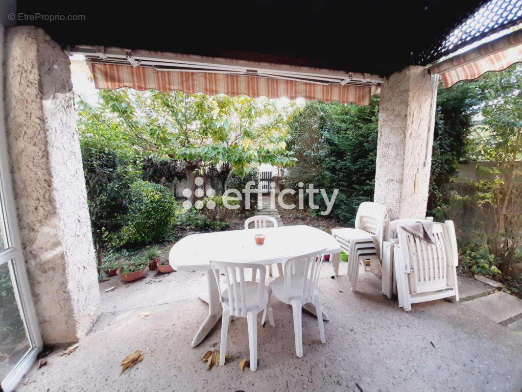 Maison à LES ANGLES