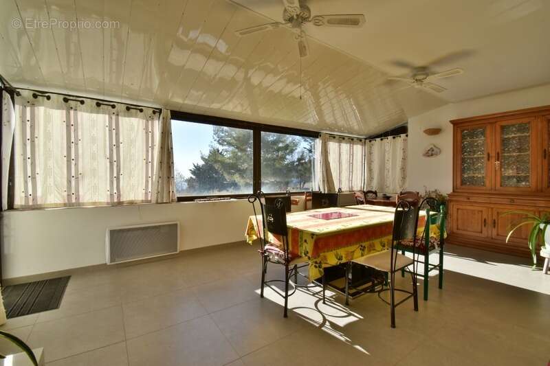 Maison à SAINT-GENIEZ