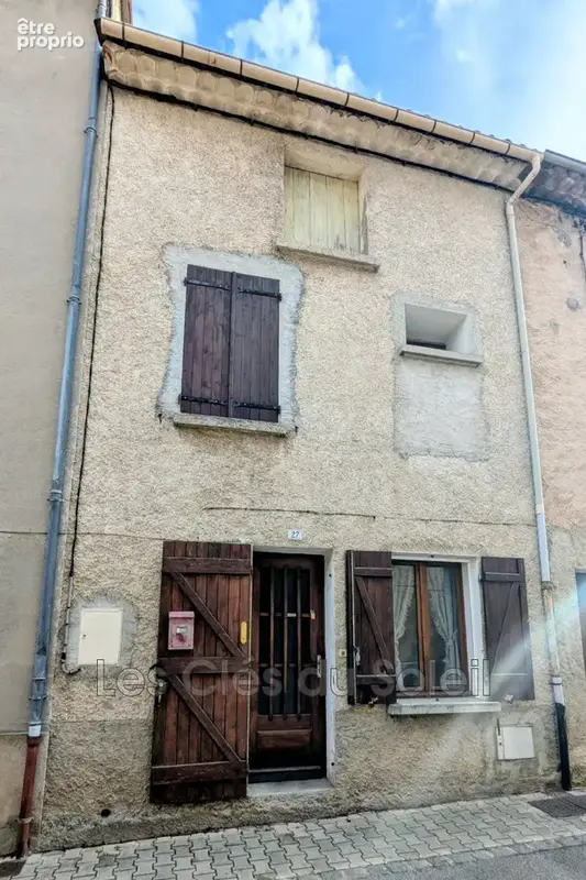 Photo Maison à Vins-Sur-Caramy au prix de 99 000€