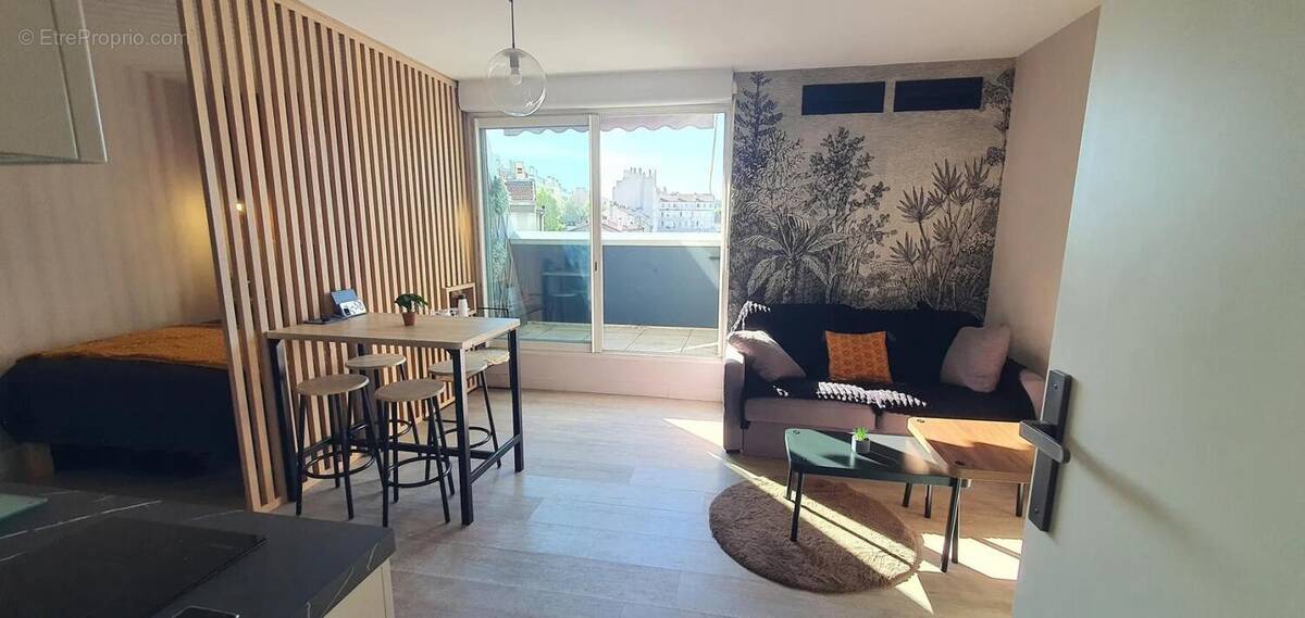 Appartement à MARSEILLE-3E