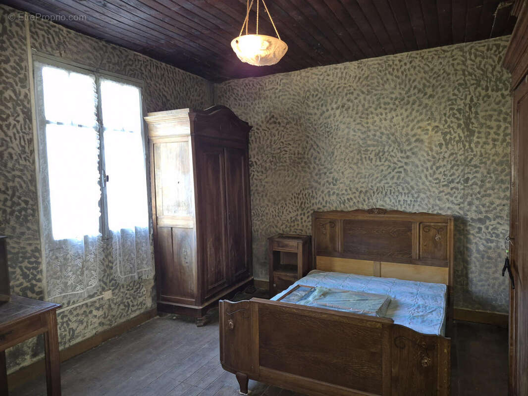 20251007_162542 - Maison à SAINT-MARTIAL-DE-VALETTE