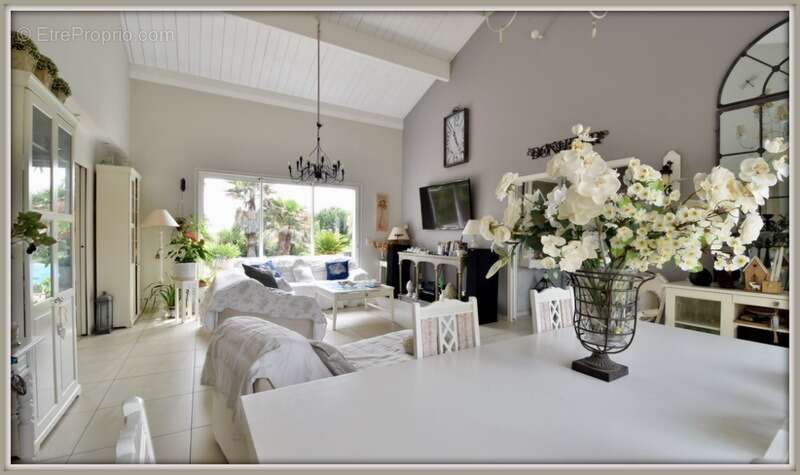 Maison à LAPEYROUSE-FOSSAT