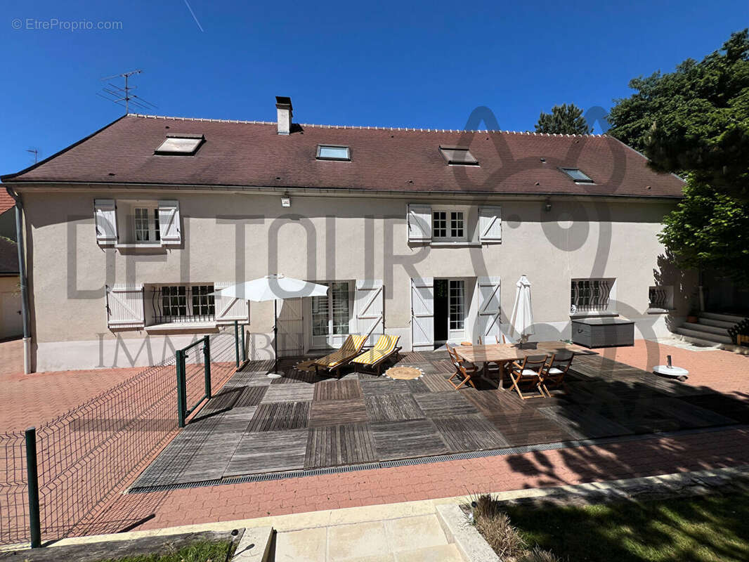 Maison à COULOMMIERS