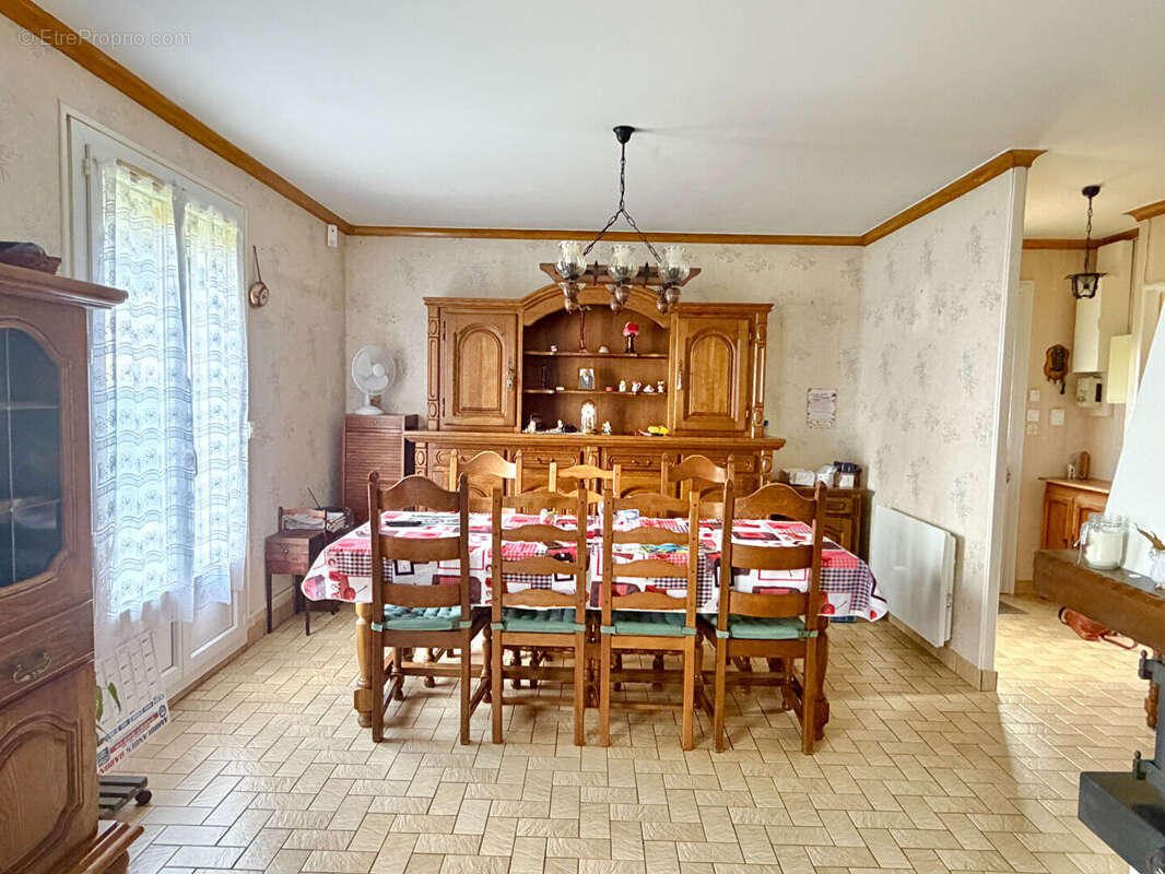 Maison à BRETEUIL