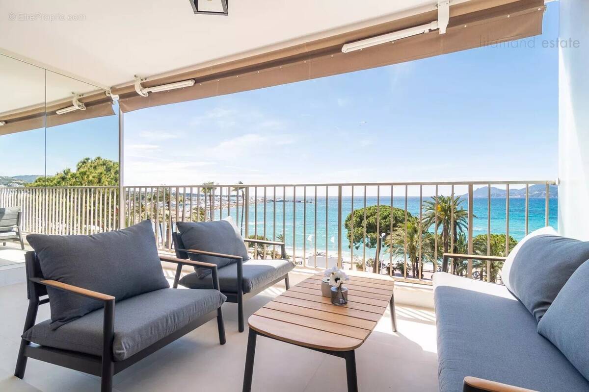 Cannes – Croisette Appartement 3 pièces – Vue mer panoramique - photo 2