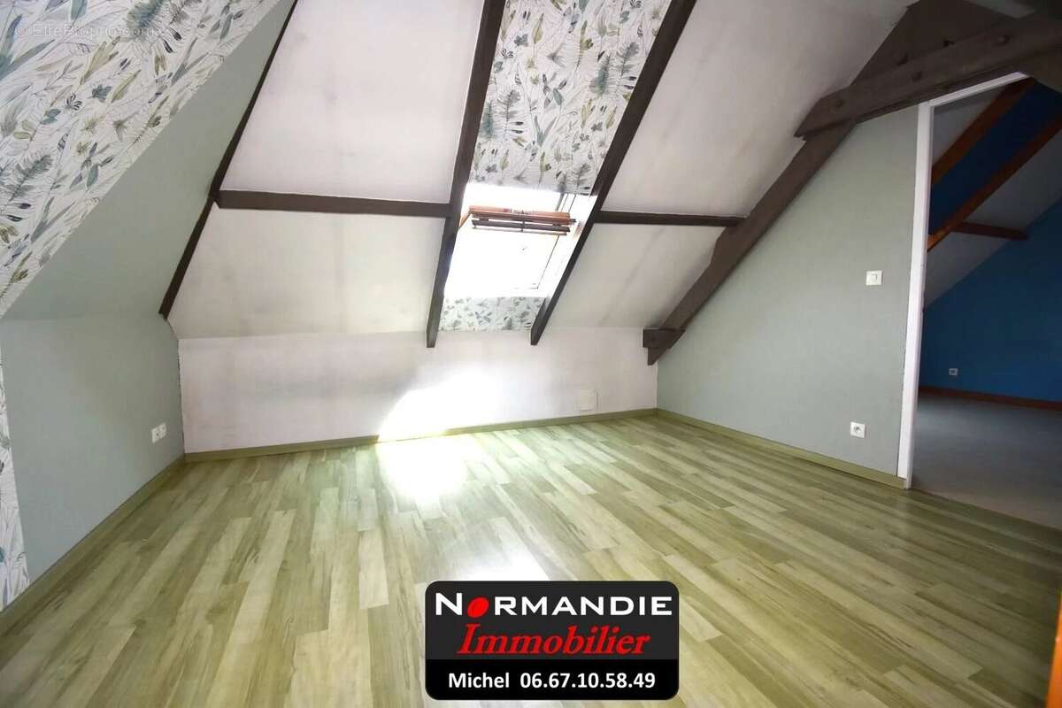 Maison à LE HOULME