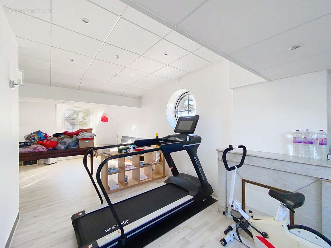 Maison à SAINT-PRIEST-EN-JAREZ