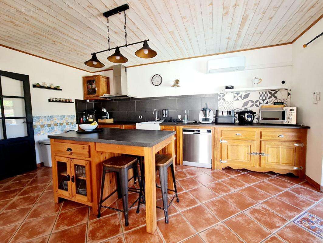 Maison à SAINT-PRIVAT-DES-VIEUX