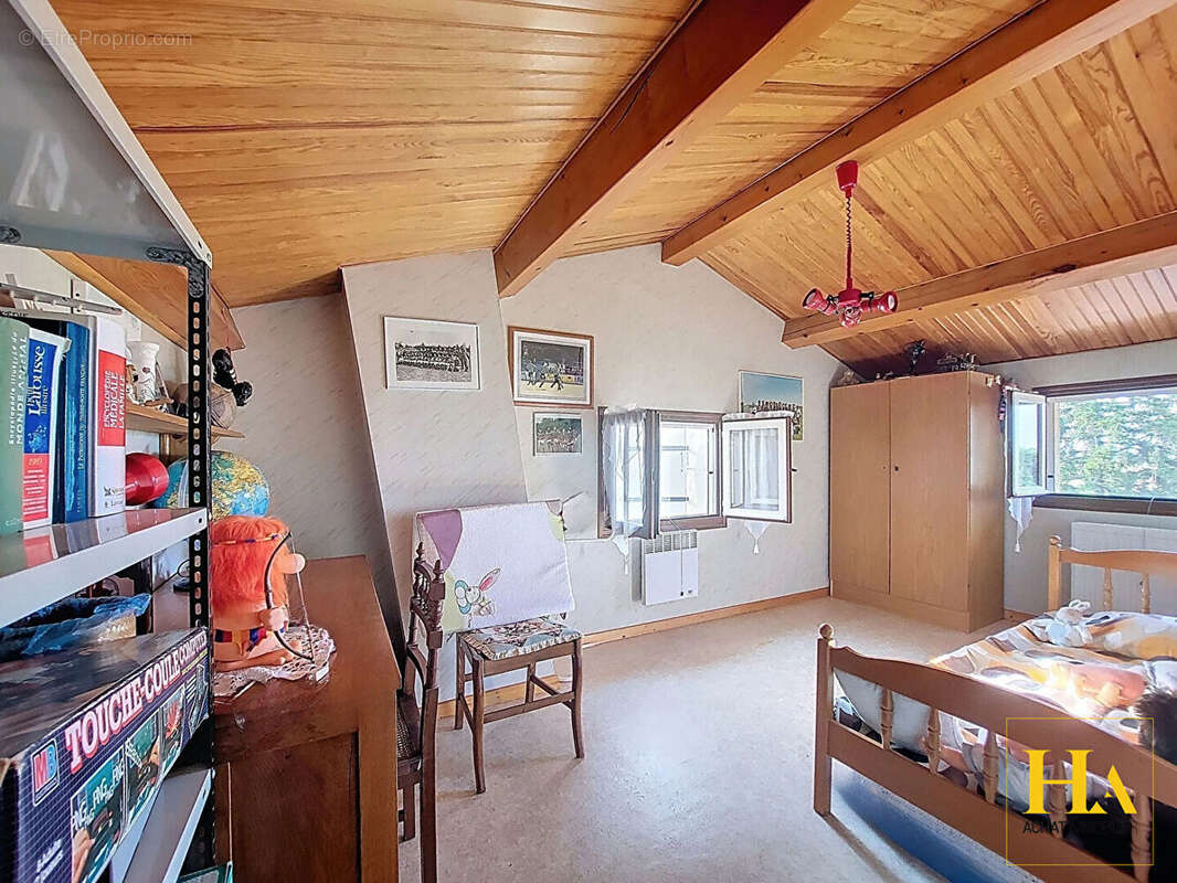 Maison à CHATEAUNEUF-SUR-ISERE