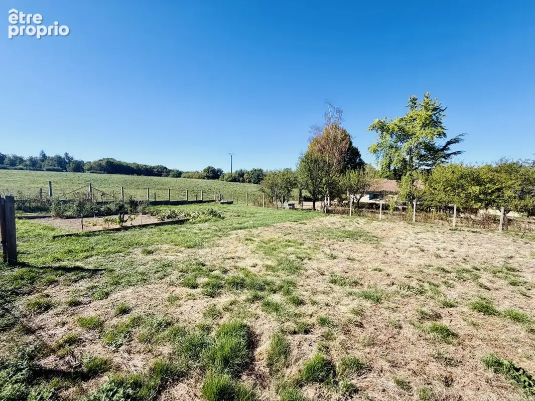 Belle propriété T6 avec dépendances sur Peschadoires ! - photo 12