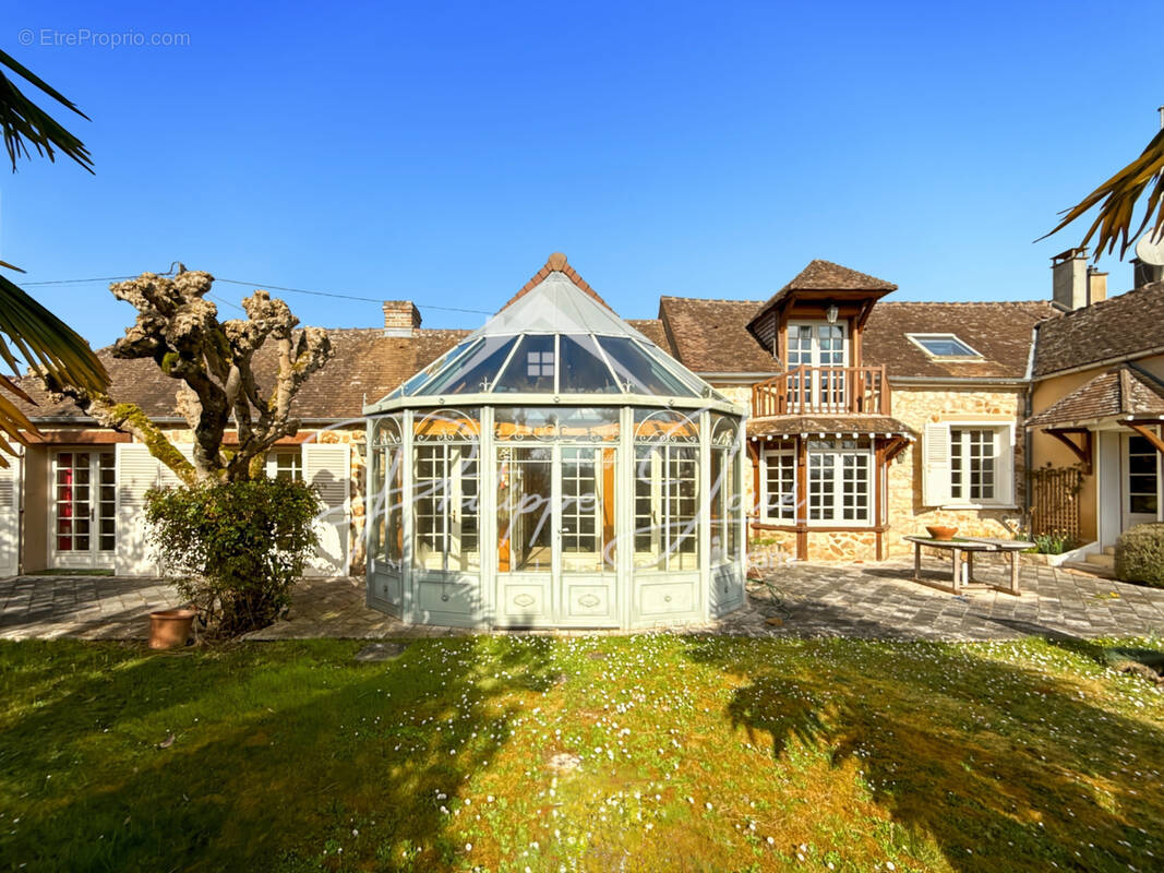 Maison à PONT-SUR-YONNE
