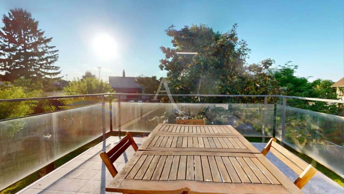 Maison à VILLEMOMBLE