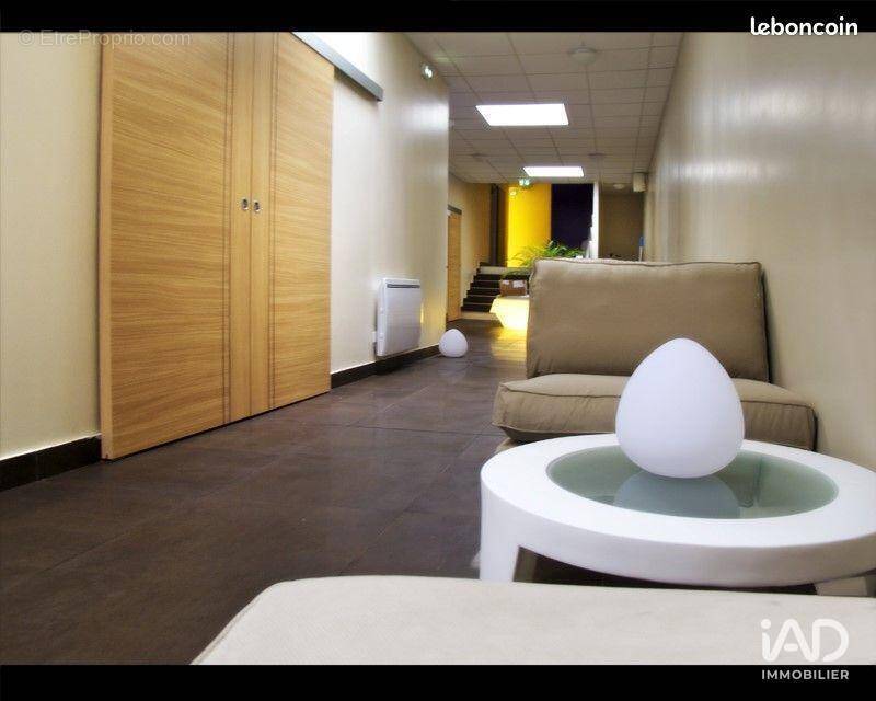 Photo 1 - Commerce à CREIL