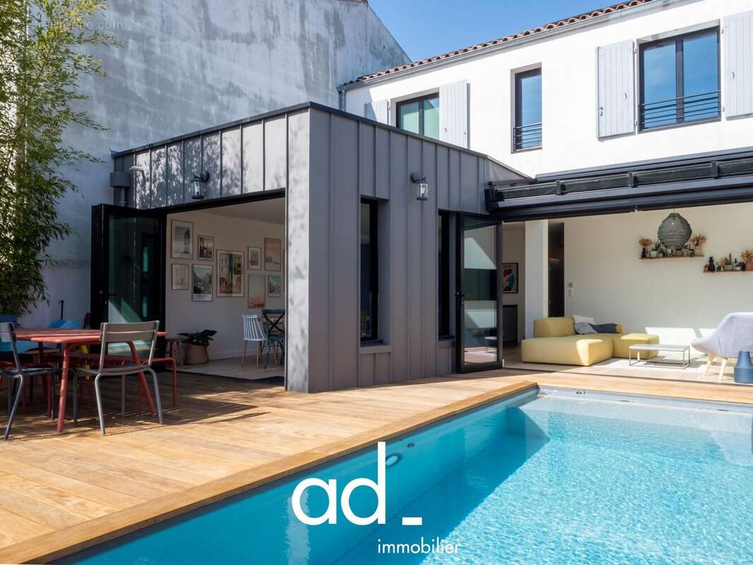 Maison 147 m² à La Rochelle  - photo 4