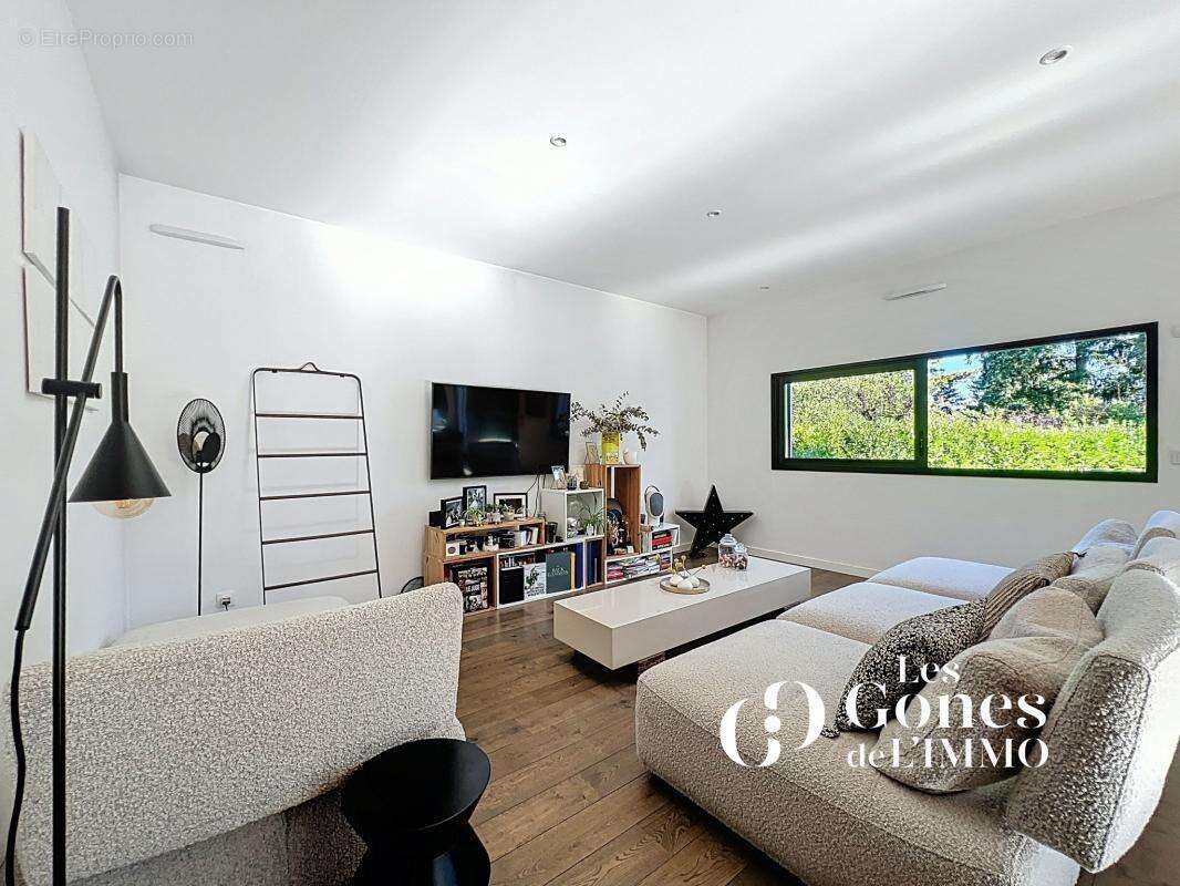 Maison à TASSIN-LA-DEMI-LUNE