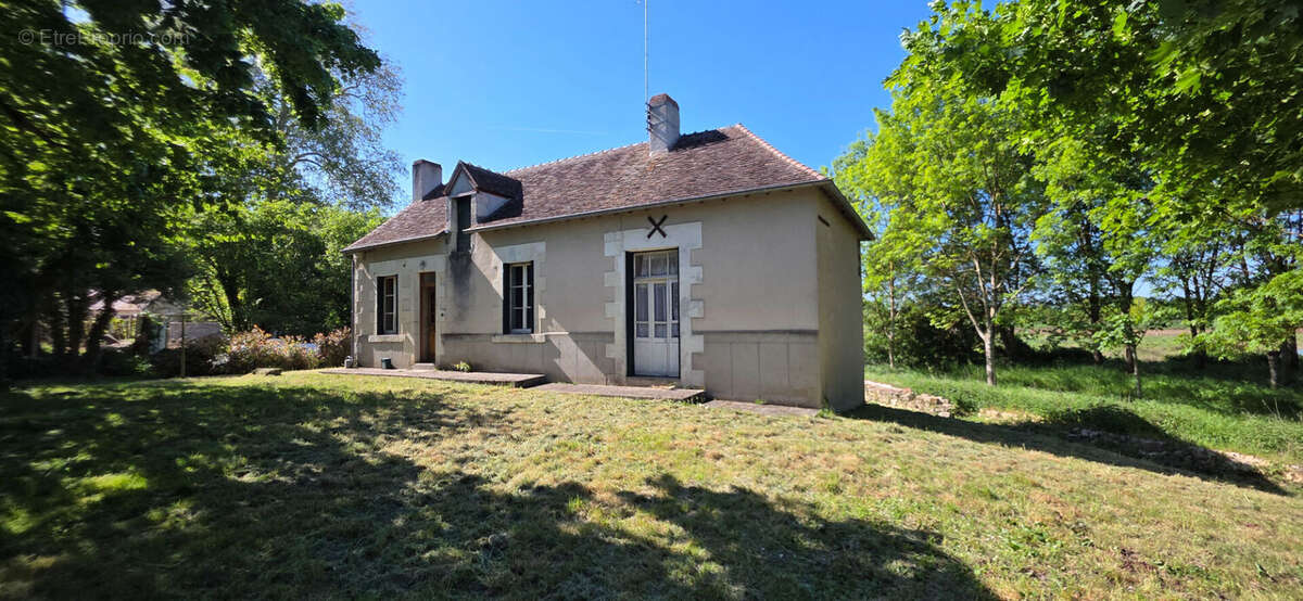 Maison à NEONS-SUR-CREUSE