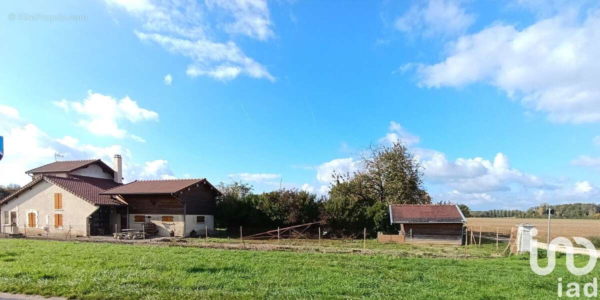 Photo 2 - Maison à SAINT-REMY-EN-BOUZEMONT-SAINT-GENEST-ET-ISSON