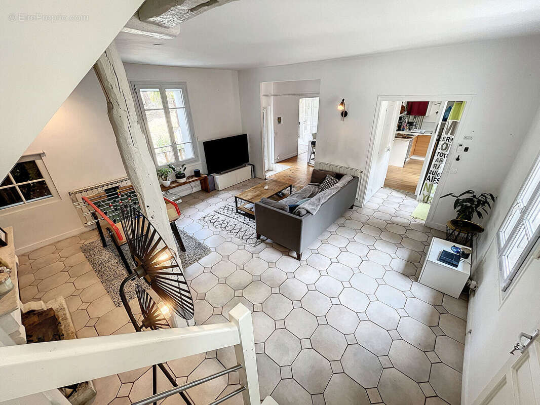 Maison à NEAUPHLE-LE-CHATEAU