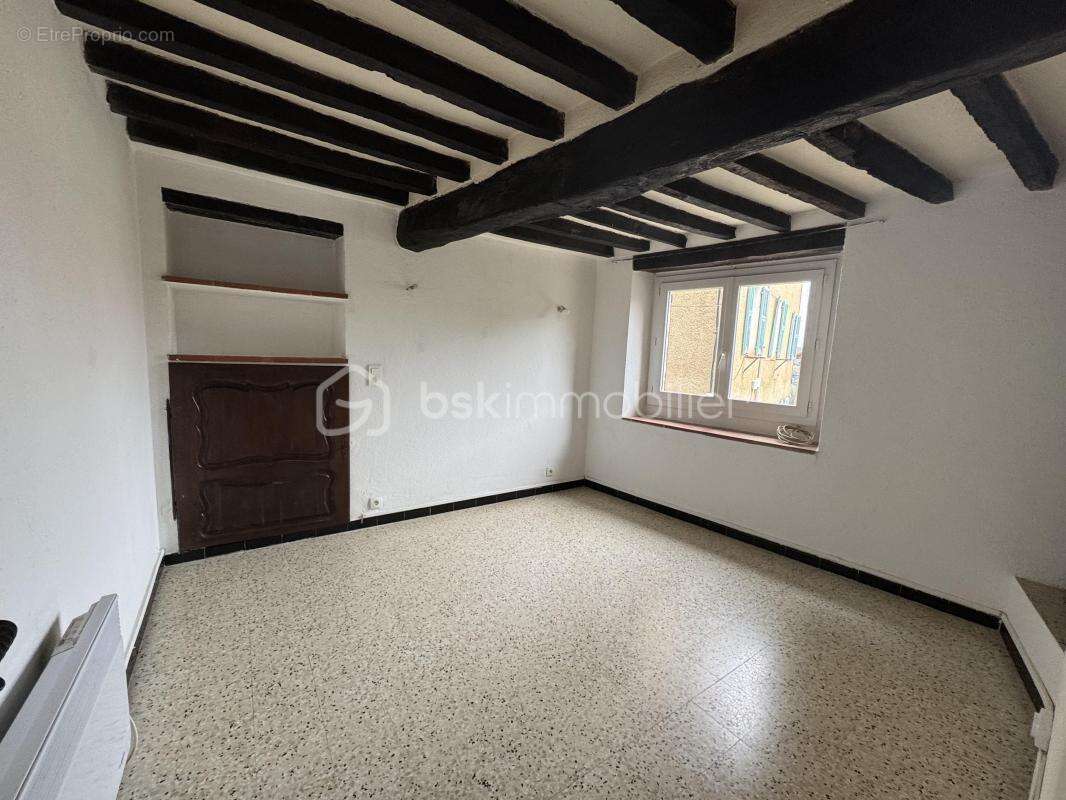 Appartement à GREOLIERES