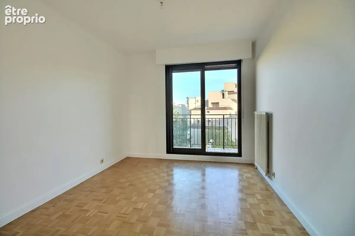Courbevoie - quartier république - 3 pièces - 90 m² - 2 chambres - 2 balcons - box - photo 6
